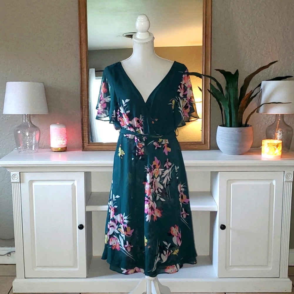 Green Floral Torrid Dress (Size 00)